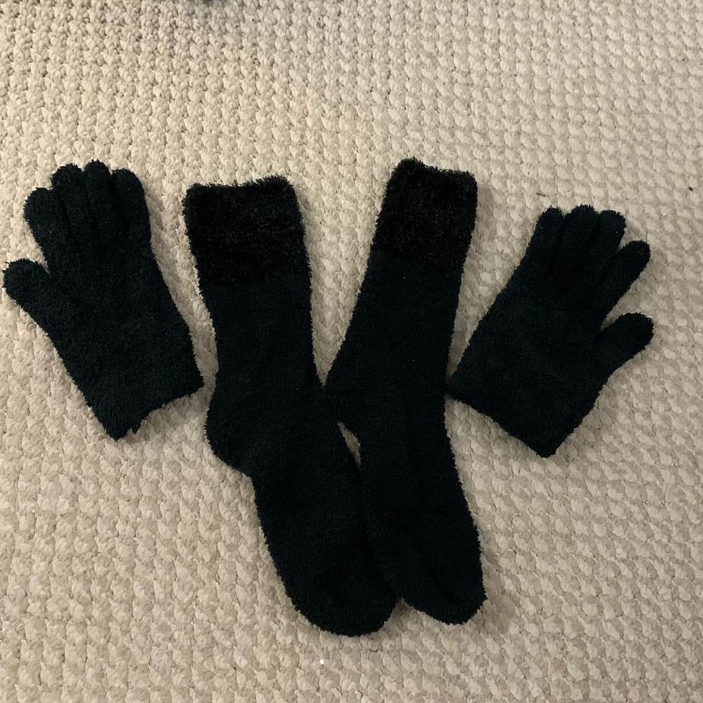 New Black Fuzzy Sock & Mitten bundle